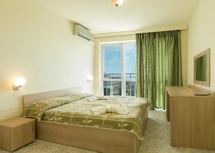 Svejest Солнечный берег